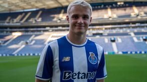 FC Porto oficializa contratação de Froholdt