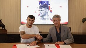 Atlético Madrid contrata defesa Marc Pubill ao Almería