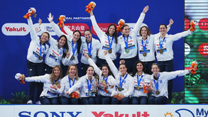 Grécia vence Hungria e sagra-se campeã mundial de polo aquático em Singapura