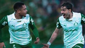 Jogadores do Palmeiras celebram um golo em partida