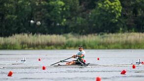 Diogo Gonçalves nos quartos de final em skiff dos Mundiais de remo sub-23