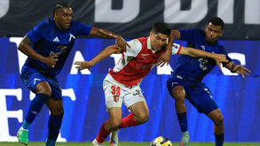 Fran Navarro encontra oposição dos jogadores do Levski Sofia