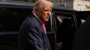 Trump lamenta morte de 