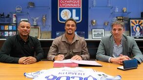 Ruben Kluivert deixa Casa Pia: defesa oficializado como reforço do Lyon