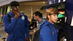 Equipa do FC Porto já voltou à Invicta e adeptos aproveitaram