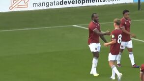 Michail Antonio regressa aos golos sete meses depois de grave acidente de viação