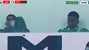 Apanhado a fumar no estádio: Centurión volta às polémicas
