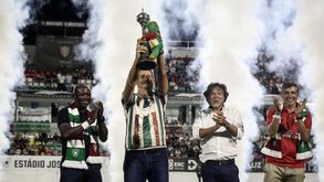 Taça de Portugal do E. Amadora voltou à Reboleira: chegou de drone e com um peluche 