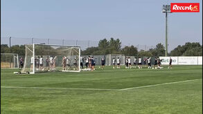 Maxi Araújo de regresso no último treino do Sporting antes da Supertaça