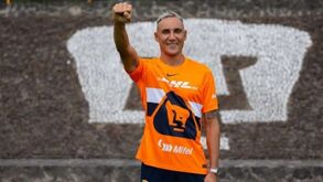 Navas no Pumas após polémica com o Newell's 