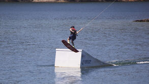 Campeonato Nacional de Wakeboard Cable arrancou este fim de semana em Trízio