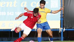 Estoril empata sem golos com Nottingham Forest de Nuno Espírito Santo e Jota Silva