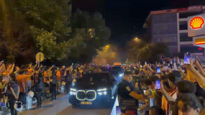 Loucura em Istambul para receber Osimhen