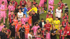 Ânimos exaltados no final do Inter Miami-Atlas: até o guarda-costas de Messi entrou em campo