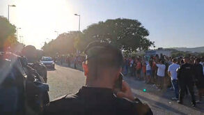 O momento em que o autocarro do Sporting chegou ao Estádio Algarve