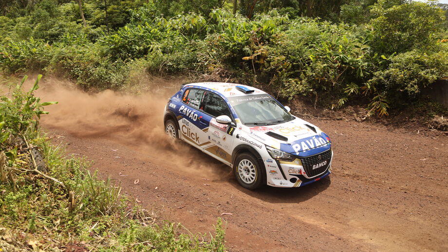 Rafael Botelho vence no Rallye de Ponta Delgada com Peugeot 208 Rally4