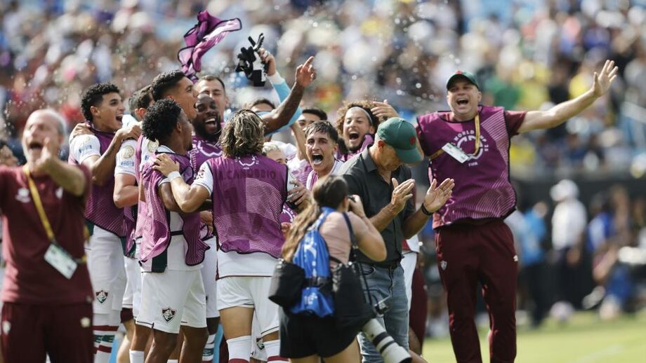 Fluminense celebra vitória sobre o Inter no Mundial de Clubes