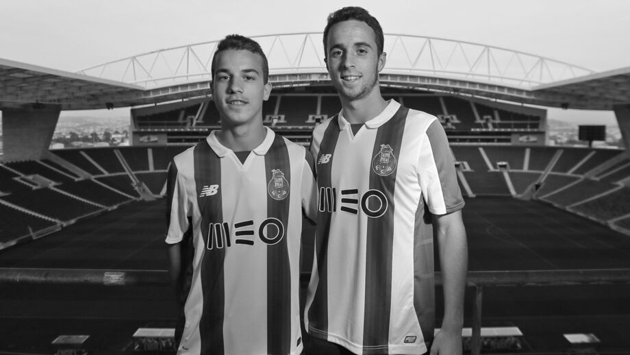 André Silva e Diogo Jota com a camisola do FC Porto
