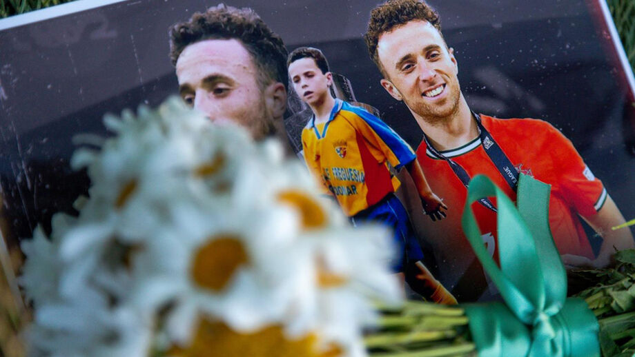 Homenagens a Diogo Jota e ao irmão continuam