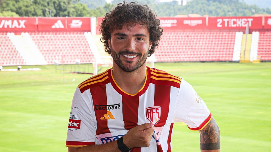 Oficial: Rafael Barbosa é reforço do AVS SAD até 2027
