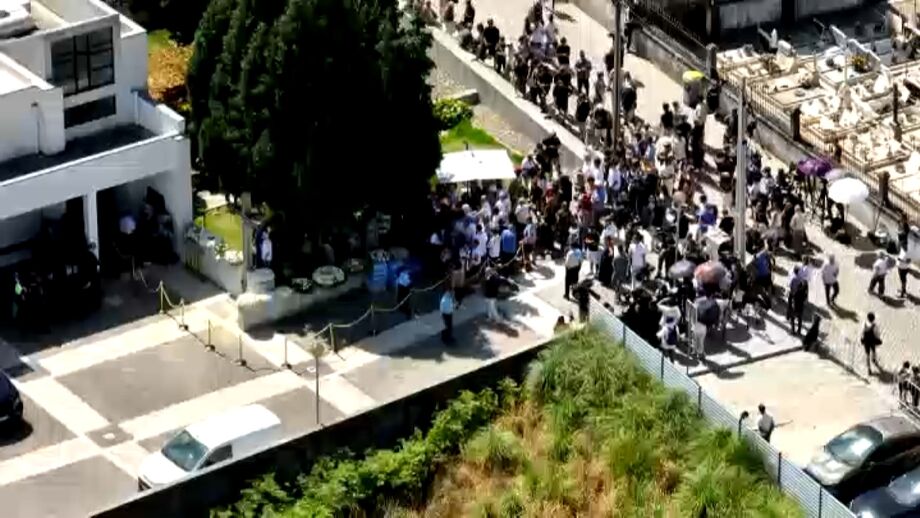 Foram muitos os que se quiseram juntar na homenagem aos jogadores