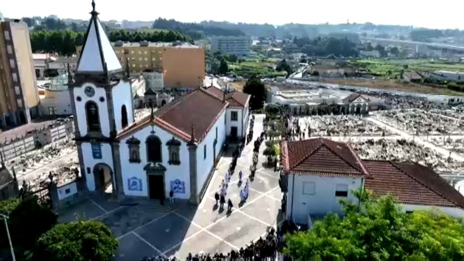 Urnas dos dois irmãos foram levadas da capela da Ressureição para a Igreja Matriz