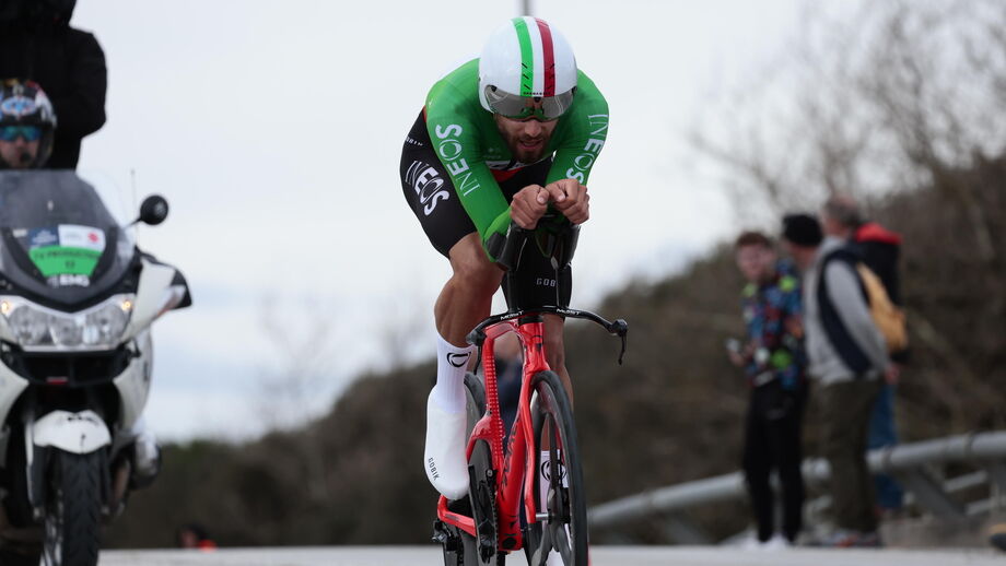 Filippo Ganna abandona o Tour após queda na primeira etapa