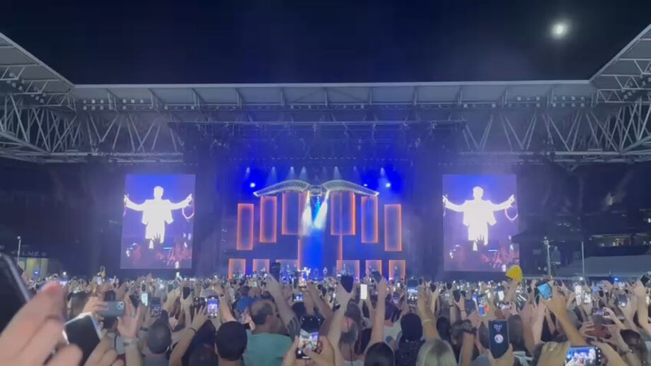 Cantor britânico fez questão de recordar o internacional português