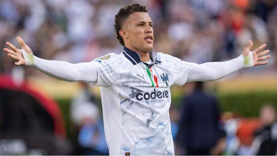 Nelson Deossa, jogador colombiano, é associado ao FC Porto