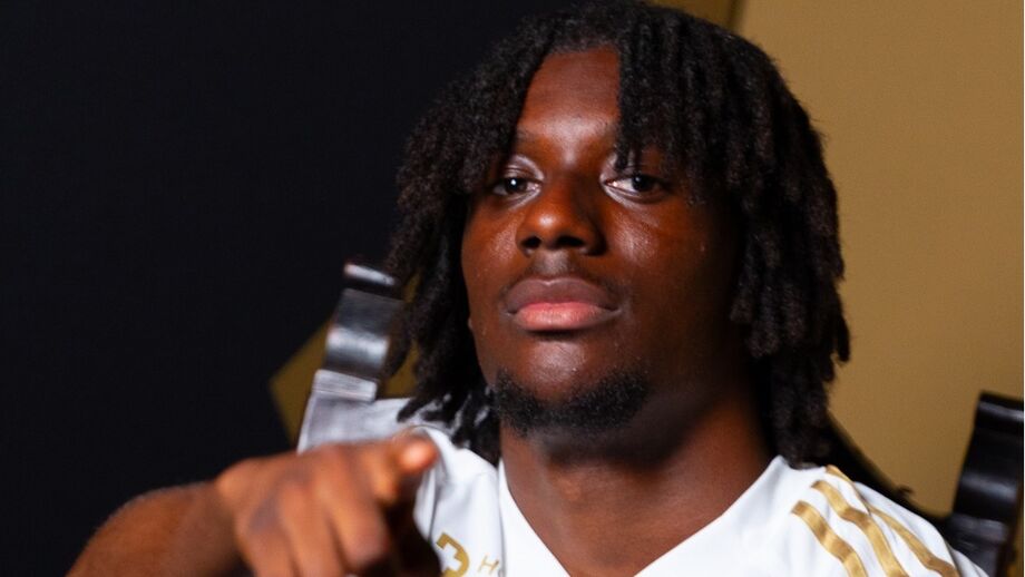 Kelian Nsona assina por duas épocas