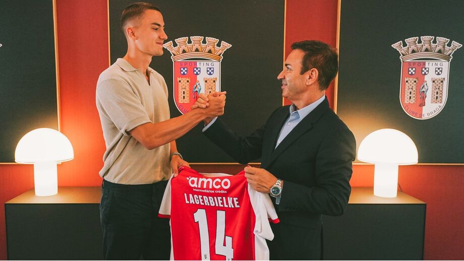 Lagerbielke junto de Salvador