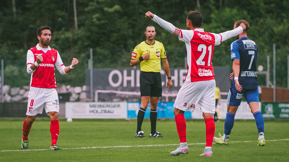 João Moutinho celebra golo do capitão Ricardo Horta
