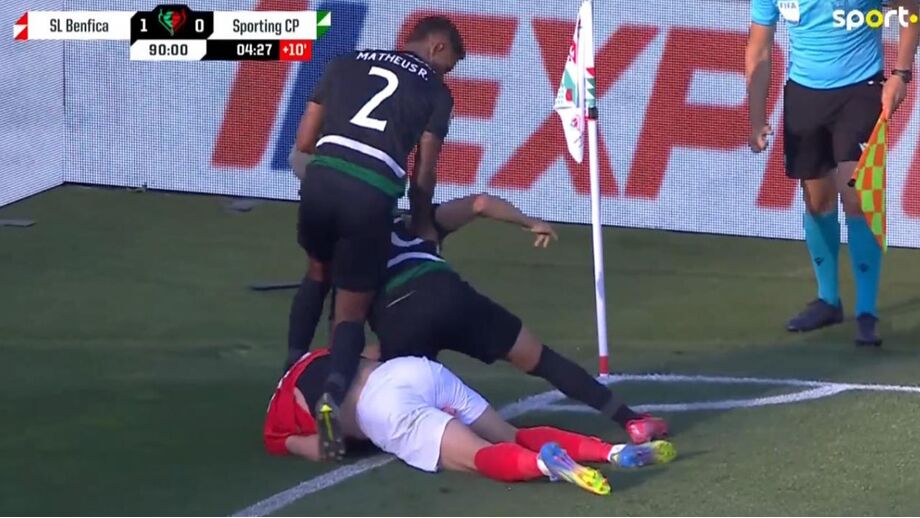 O lance entre Matheus Reis e Belotti