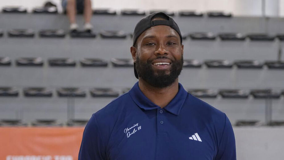 Taaj Ridley no Neemias Queta Training Camp