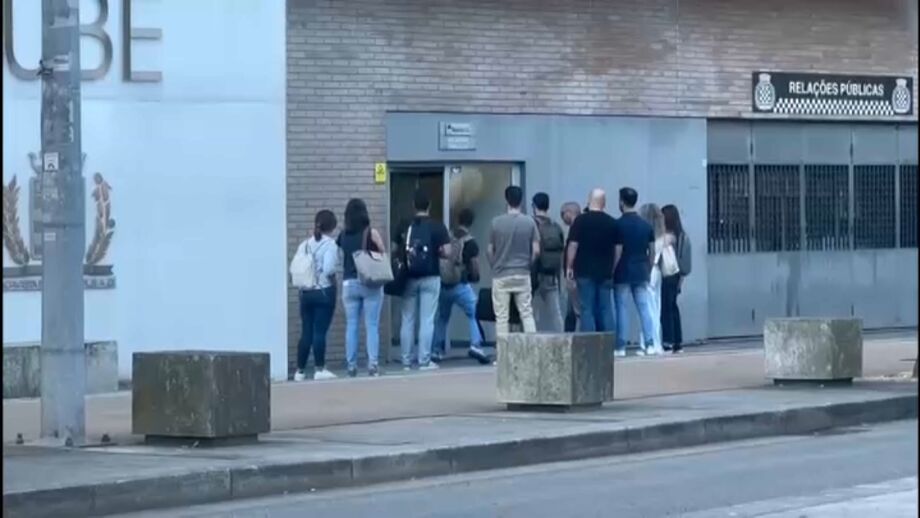 Buscas por suspeitas de corrupção