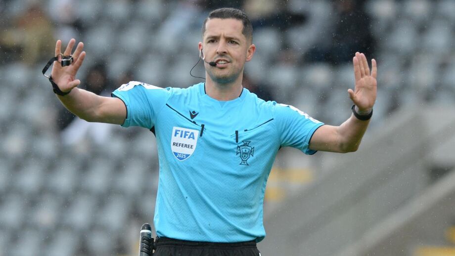 Gustavo Correia apita jogo da Liga Conferência