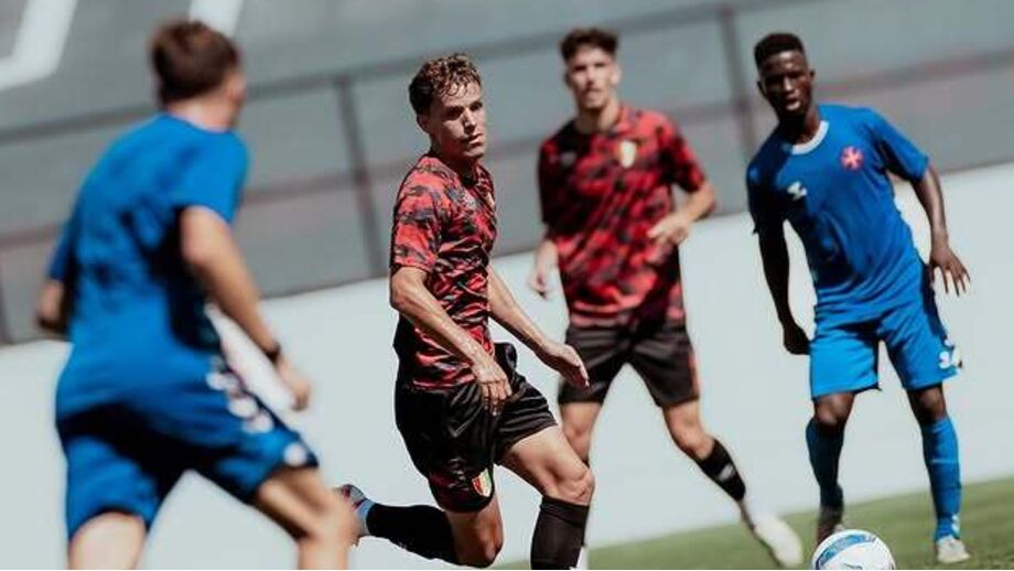 E. Amadora e Belenenses enfrentaram-se no Estádio José Gomes