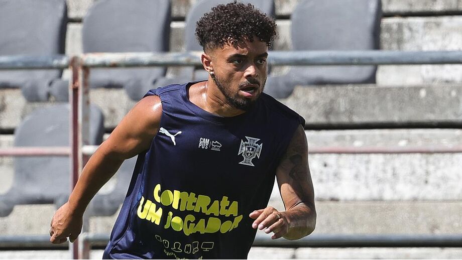 Mário Ferreira em ação no primeiro treino do Estágio do Jogador