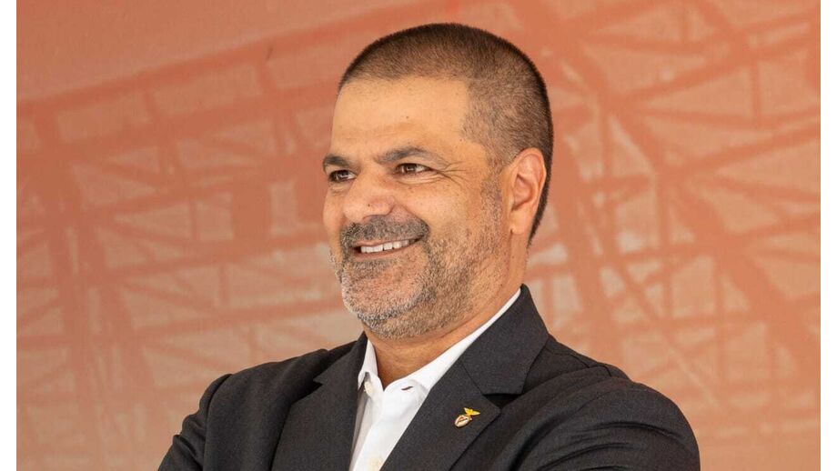 Candidato lança um olhar crítico