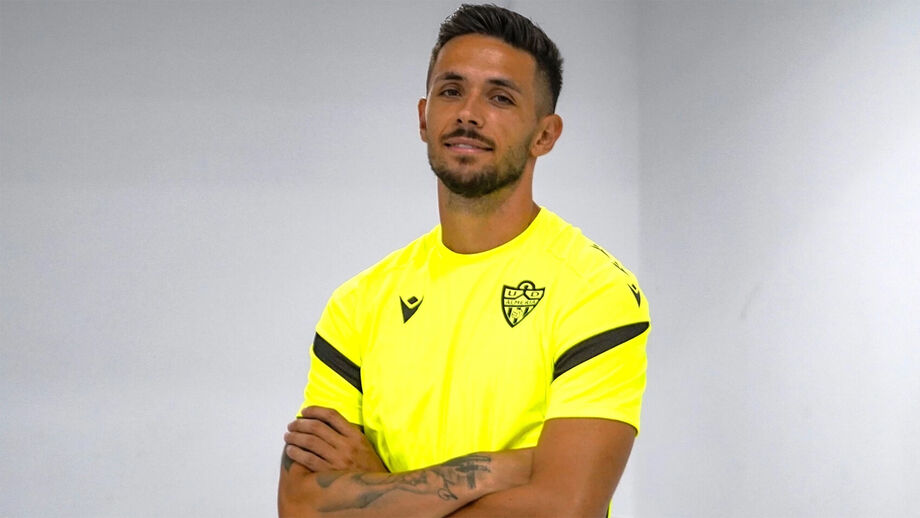 Nélson Monte regressa ao Almería