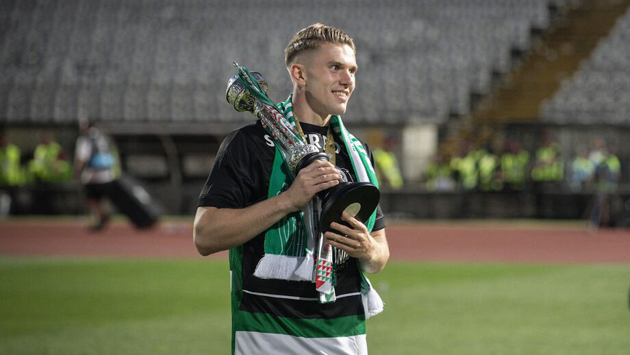 Gyökeres com a Taça de Portugal no seu último jogo pelos leões