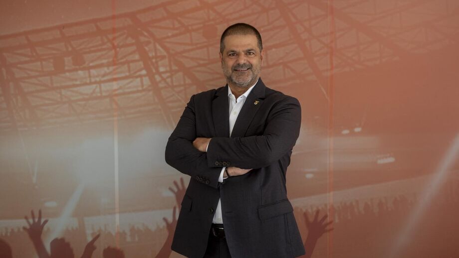Cristóvão Carvalho vai à Casa do Benfica de Sines