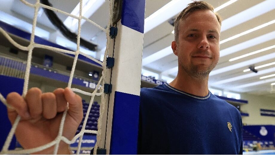 Sebastian Abrahamsson renova contrato com o FC Porto até 2027