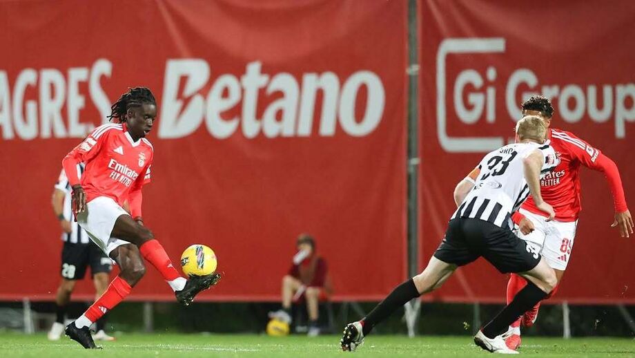 Beni Souza reforçou a Académica, emprestado pelo Benfica, e assina em definitivo pelo E. Amadora