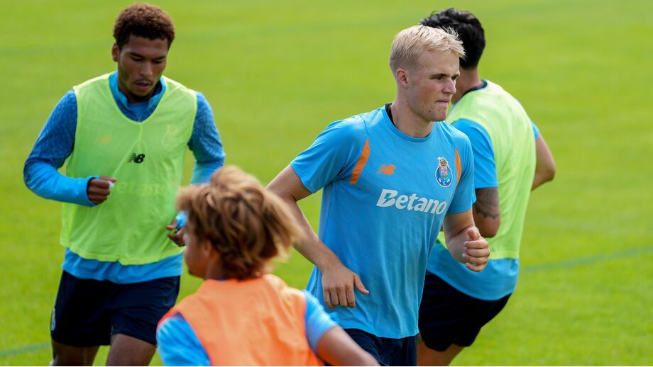 Froholdt fez apenas dois treinos de campo com a equipa do FC Porto