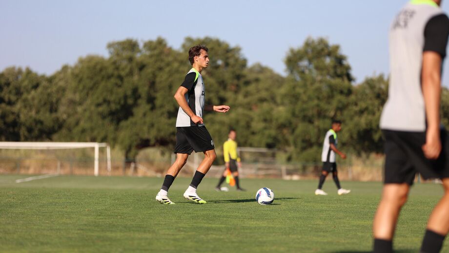 Lucas Taibo foi utilizado no jogo com o Mafra
