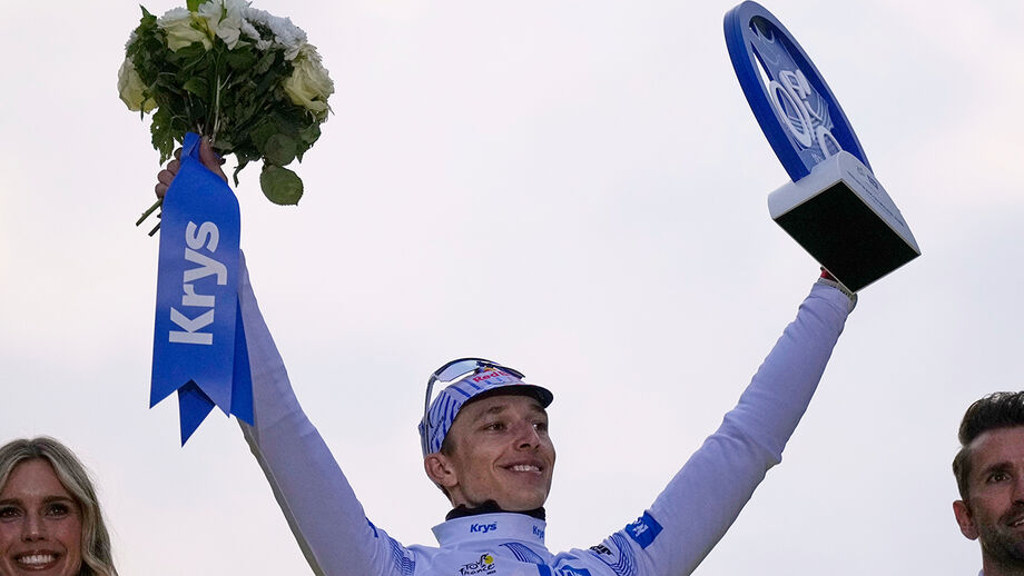  Lipowitz estreia-se no pódio em Paris