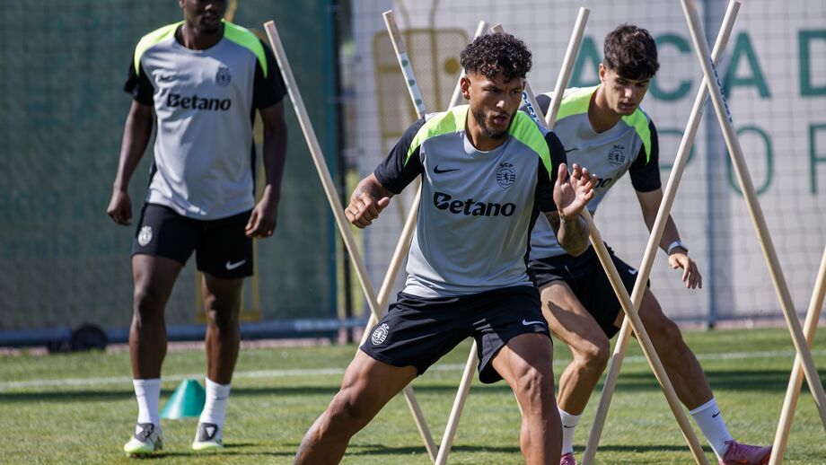 Suárez treina com o Sporting, com equipa a preparar Supertaça contra o Benfica