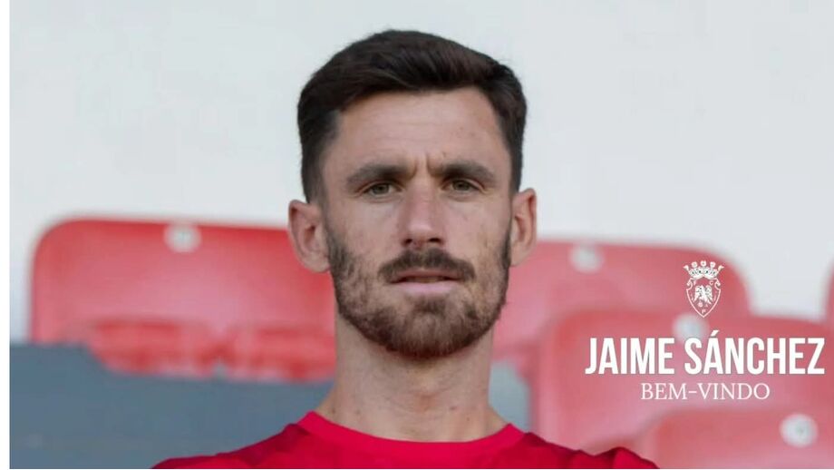 Jaime Sánchez reforça a defesa do Penafiel até 2027