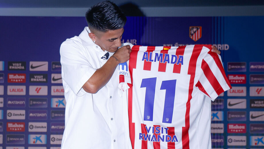 Thiago Almada foi apresentado esta terça-feira no At. Madrid